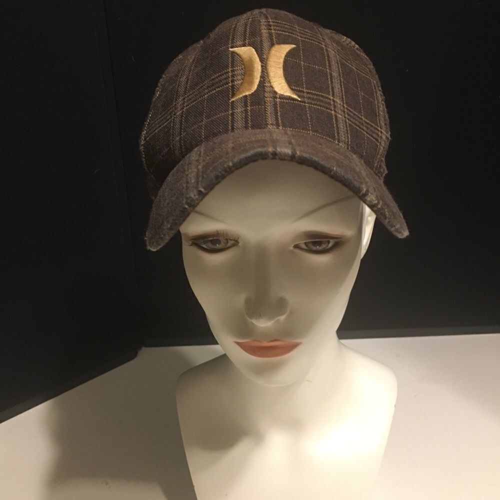 Hurley Brown Flexfit by Yupoong Men’s Hat S-M
